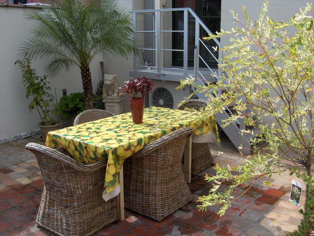 B&B De Lachende Engel Mechelen Phòng bức ảnh