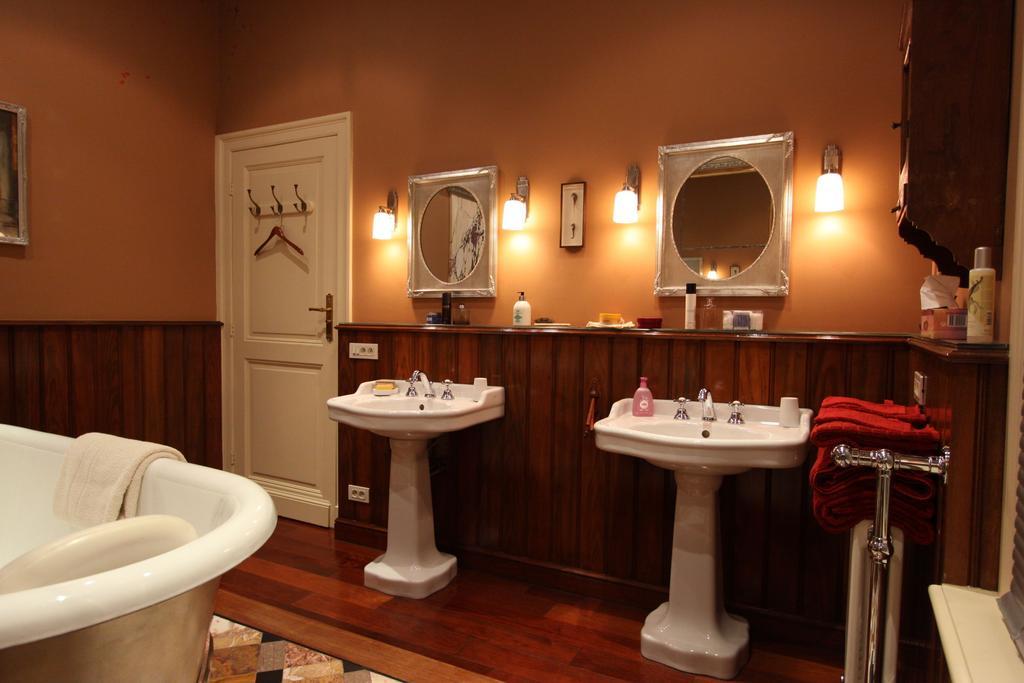 B&B De Lachende Engel Mechelen Phòng bức ảnh