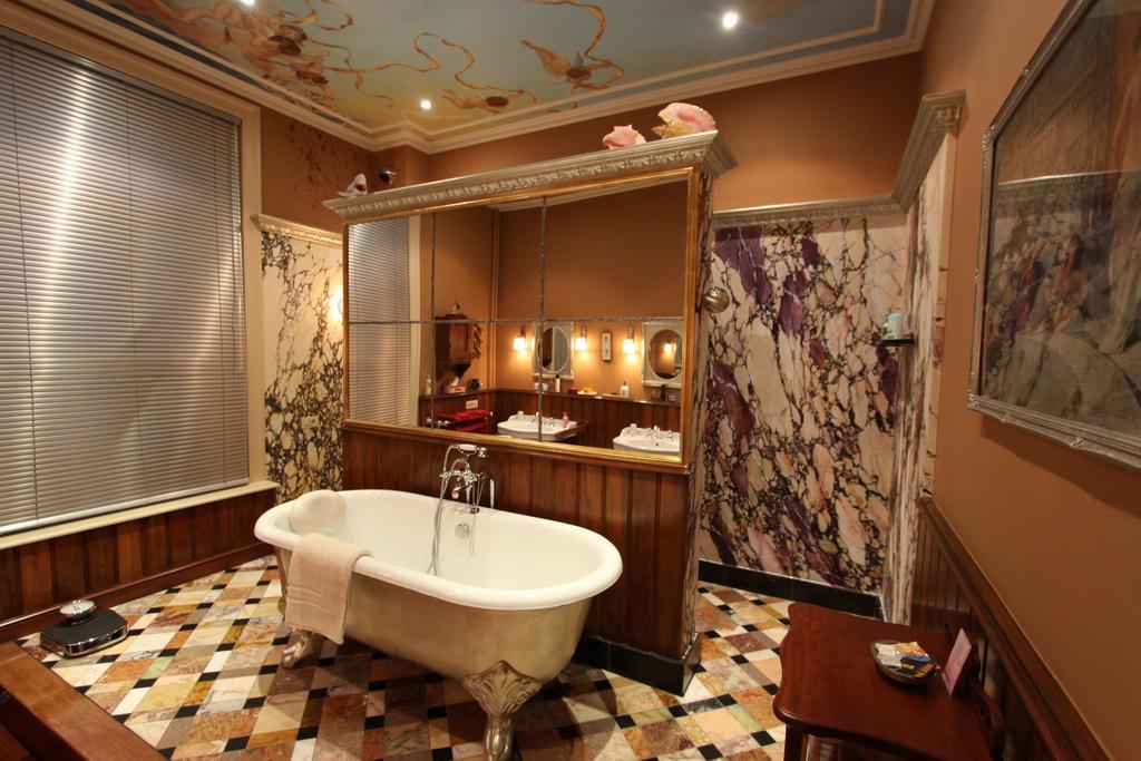 B&B De Lachende Engel Mechelen Phòng bức ảnh